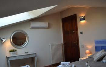 Un Tetto Di Stelle Deluxe Bed & Breakfast Salerno
